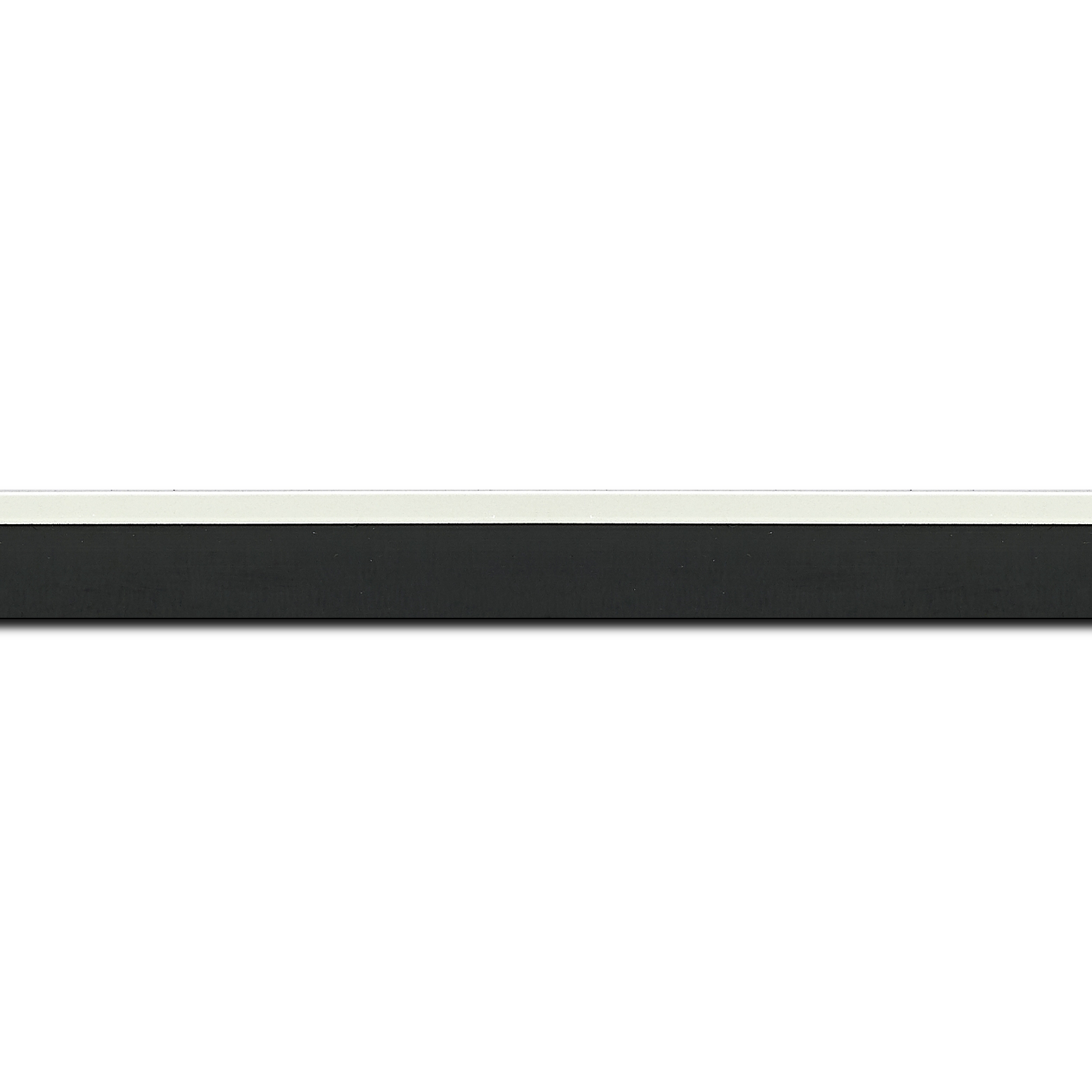 Baguette longueur 1.40m bois profil en pente plongeant largeur 2.2cm couleur noir laqué filet extérieur blanc laqué