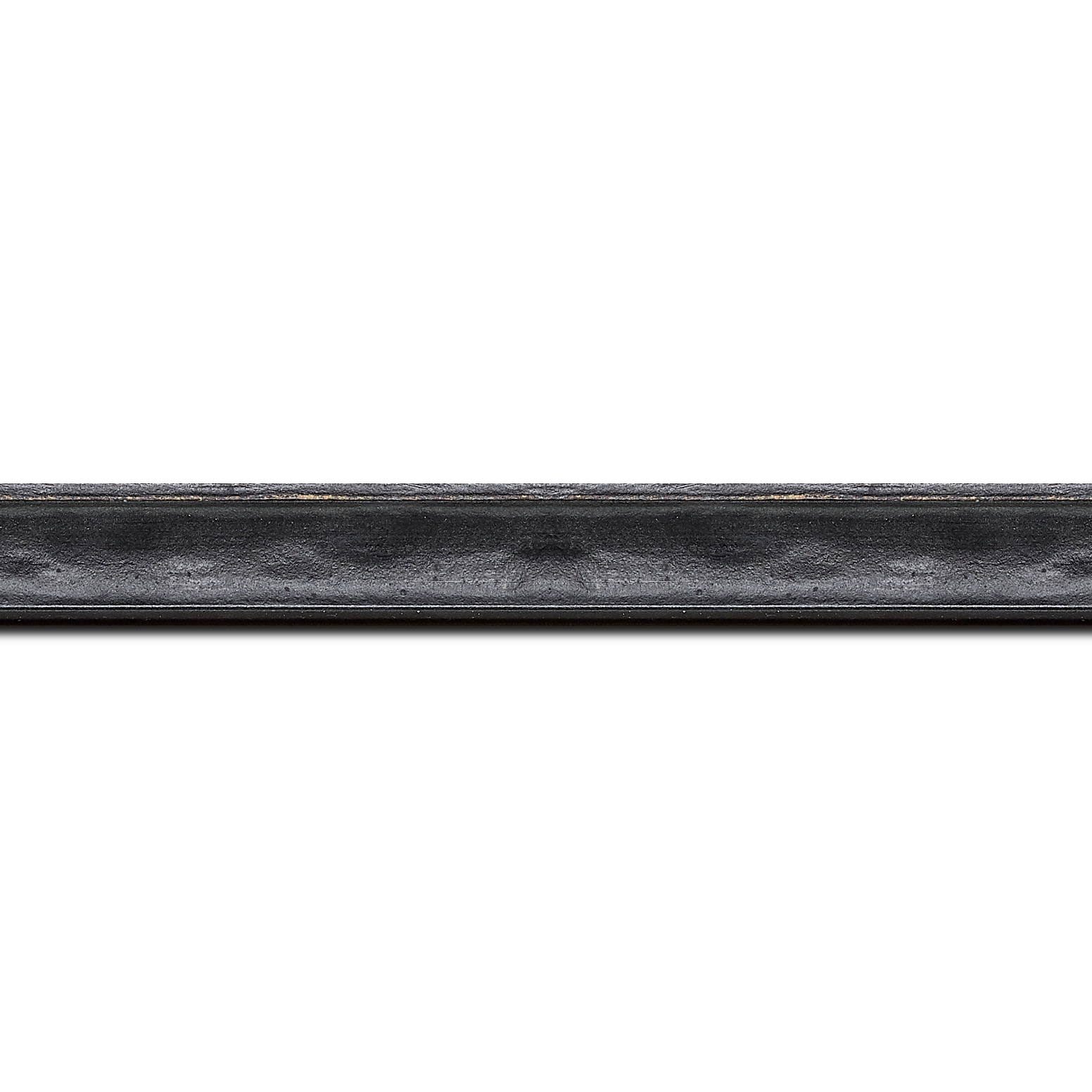 Pack par 12m, bois profil incurvé largeur 2cm couleur noir antique bosselé(longueur baguette pouvant varier entre 2.40m et 3m selon arrivage des bois)