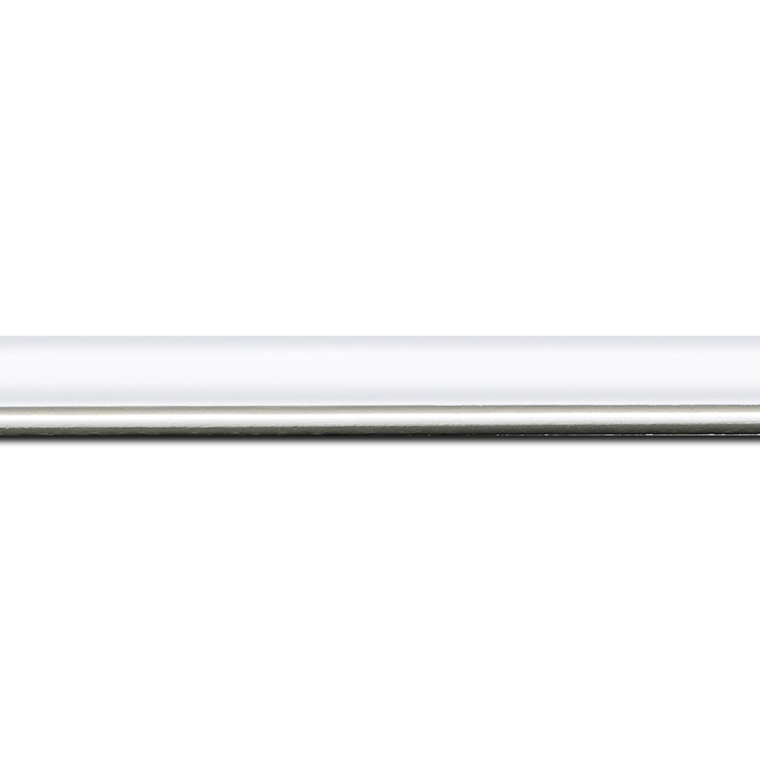 Baguette longueur 1.40m bois profil arrondi largeur 2.1cm couleur blanc mat filet argent
