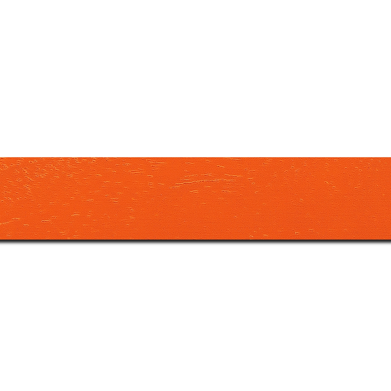 Pack par 12m, bois profil plat largeur 3cm couleur orange tonique satiné (longueur baguette pouvant varier entre 2.40m et 3m selon arrivage des bois)