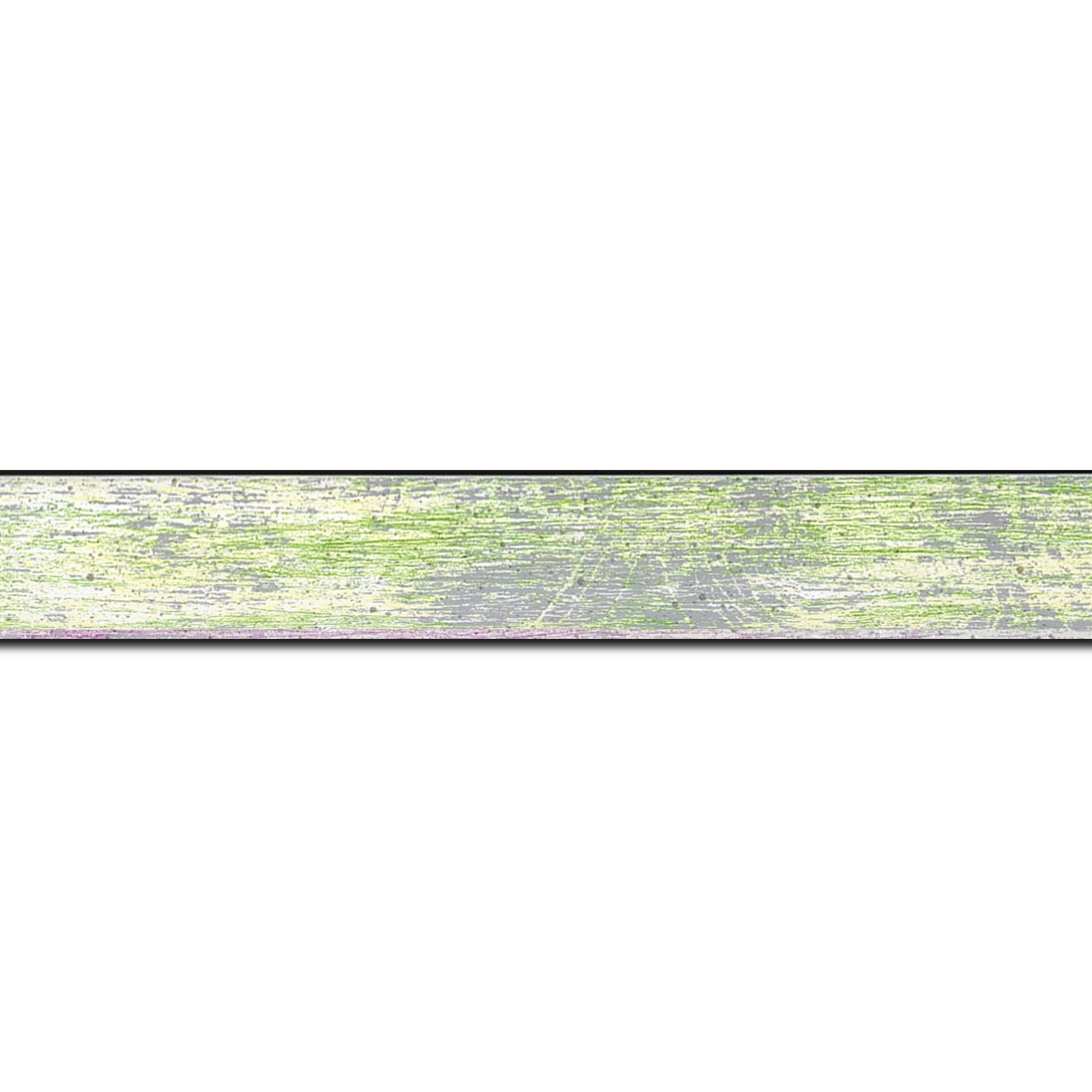 Baguette longueur 1.40m bois profil concave largeur 2.4cm de couleur vert pale fond argent