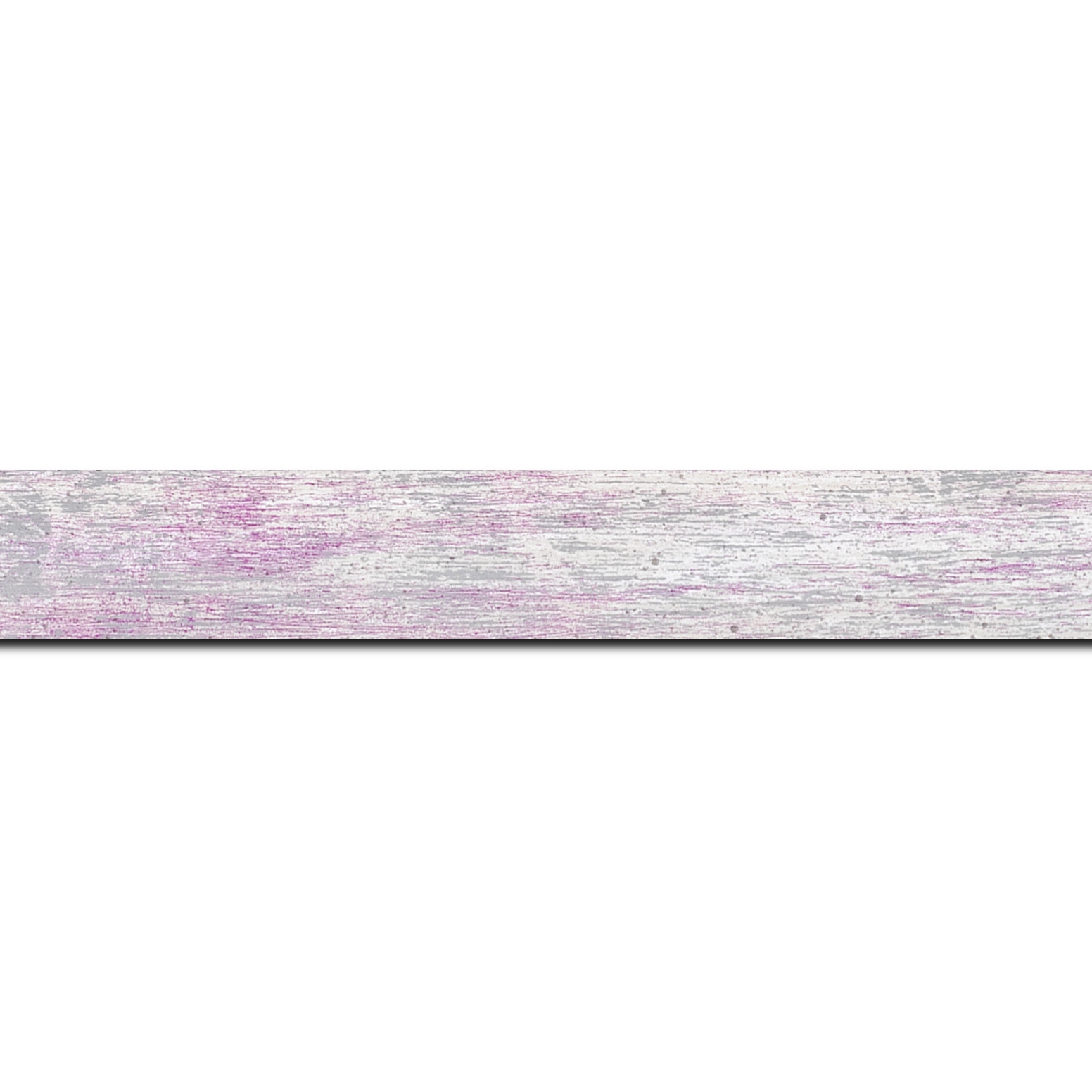 Baguette longueur 1.40m bois profil concave largeur 2.4cm de couleur lila pale fond argent