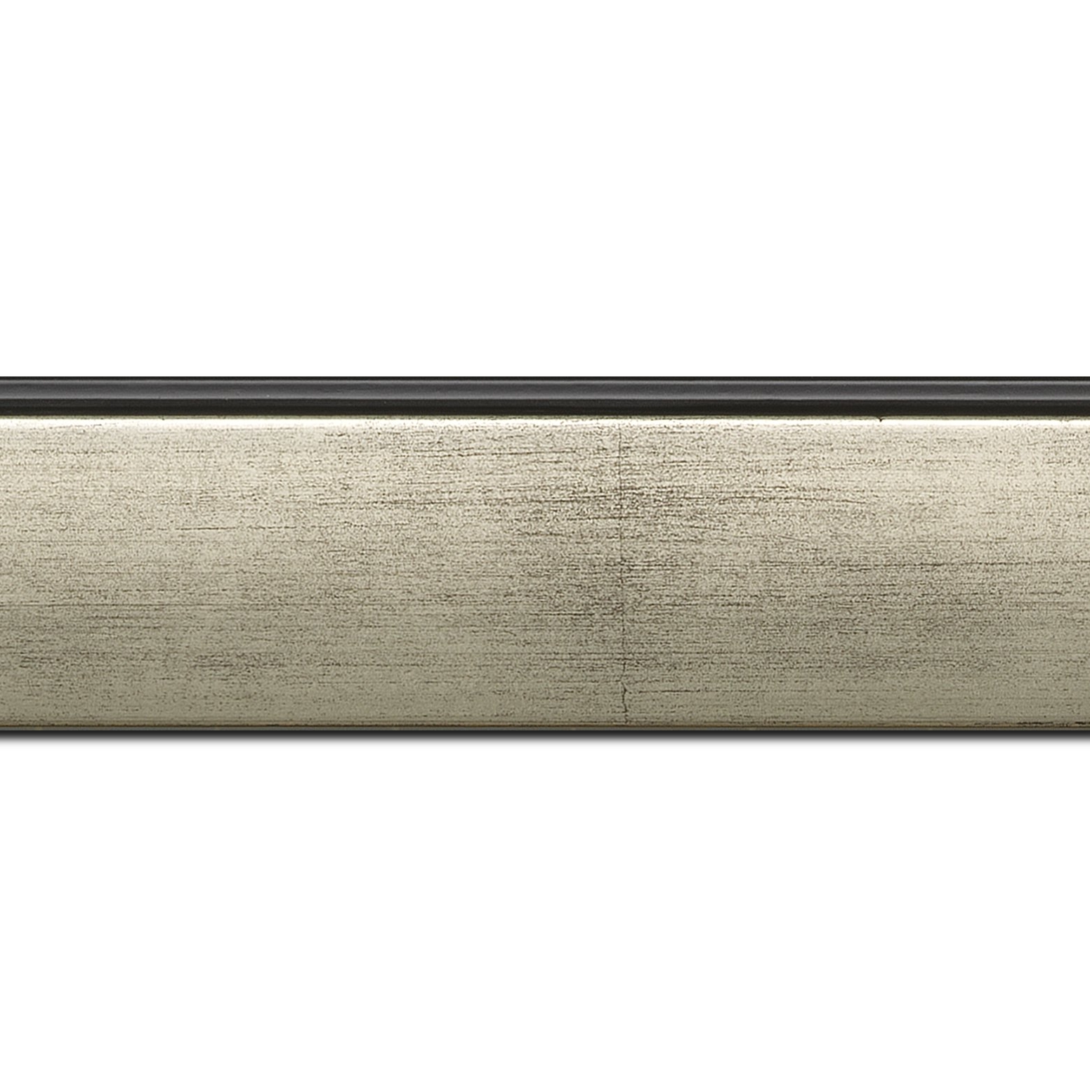 Baguette longueur 1.40m bois profil en pente méplat largeur 4.8cm argent satiné surligné par une gorge extérieure noire : originalité et élégance assurée