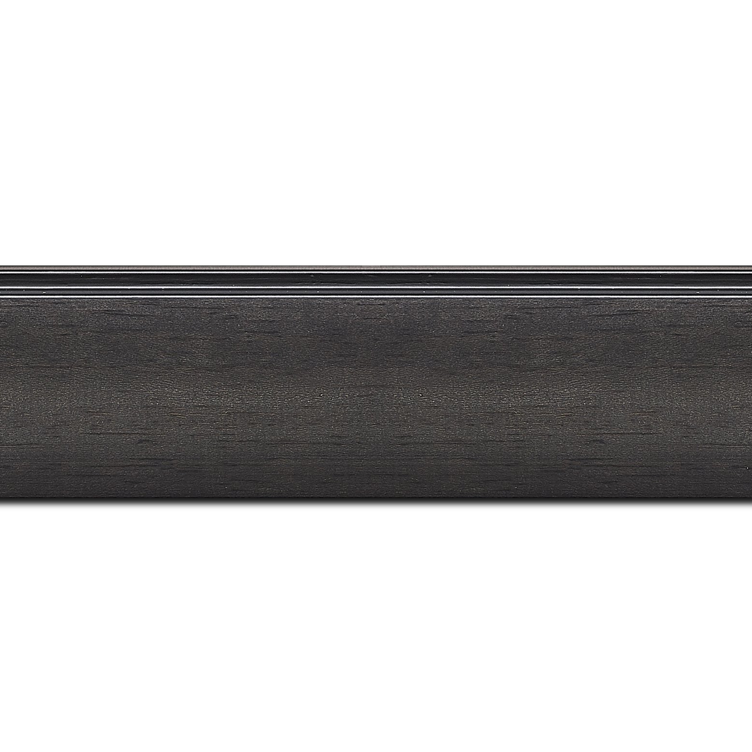 Baguette longueur 1.40m bois profil en pente méplat largeur 4.8cm couleur anthracite satiné surligné par une gorge extérieure noire : originalité et élégance assurée