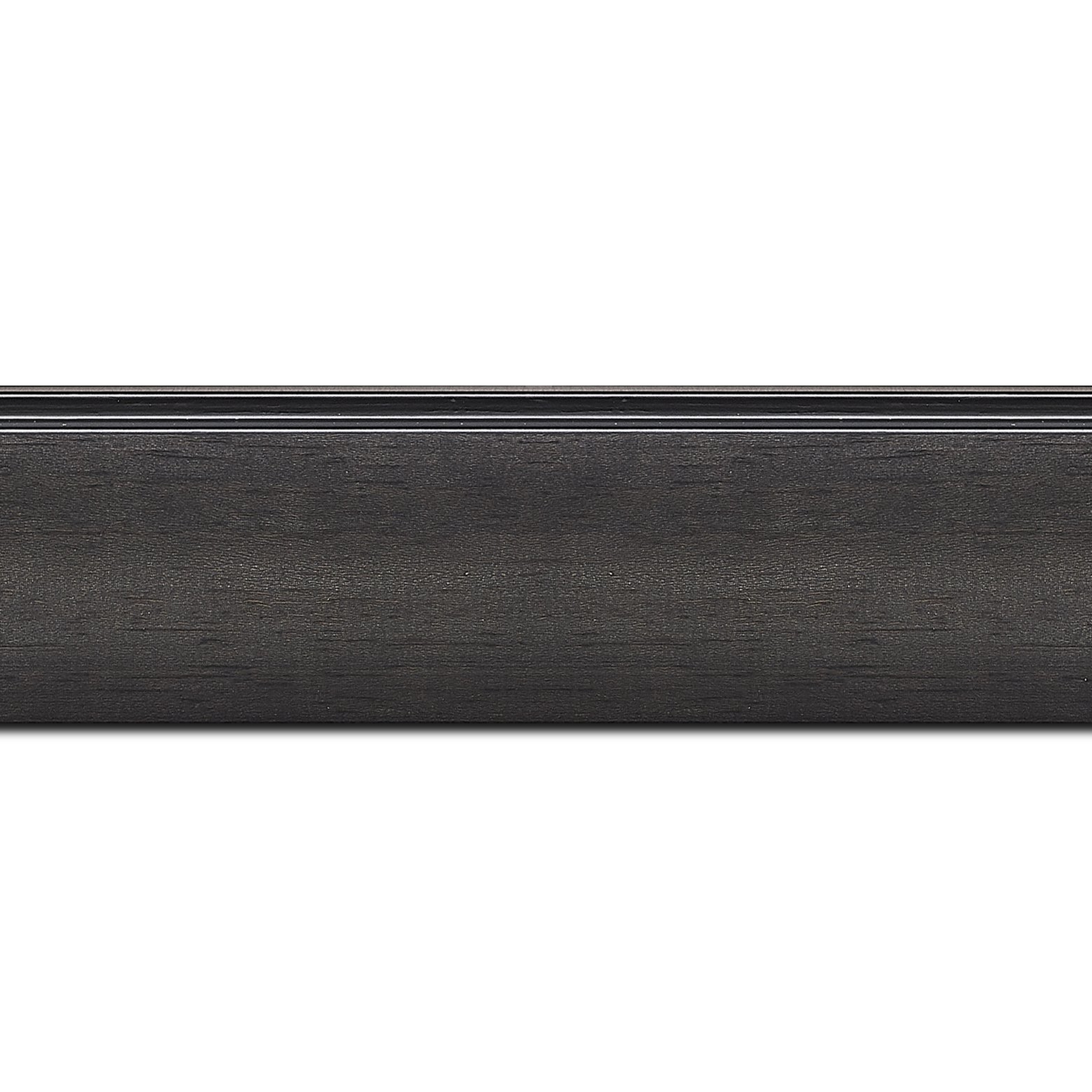 Baguette longueur 1.40m bois profil en pente méplat largeur 4.8cm couleur anthracite satiné surligné par une gorge extérieure noire : originalité et élégance assurée