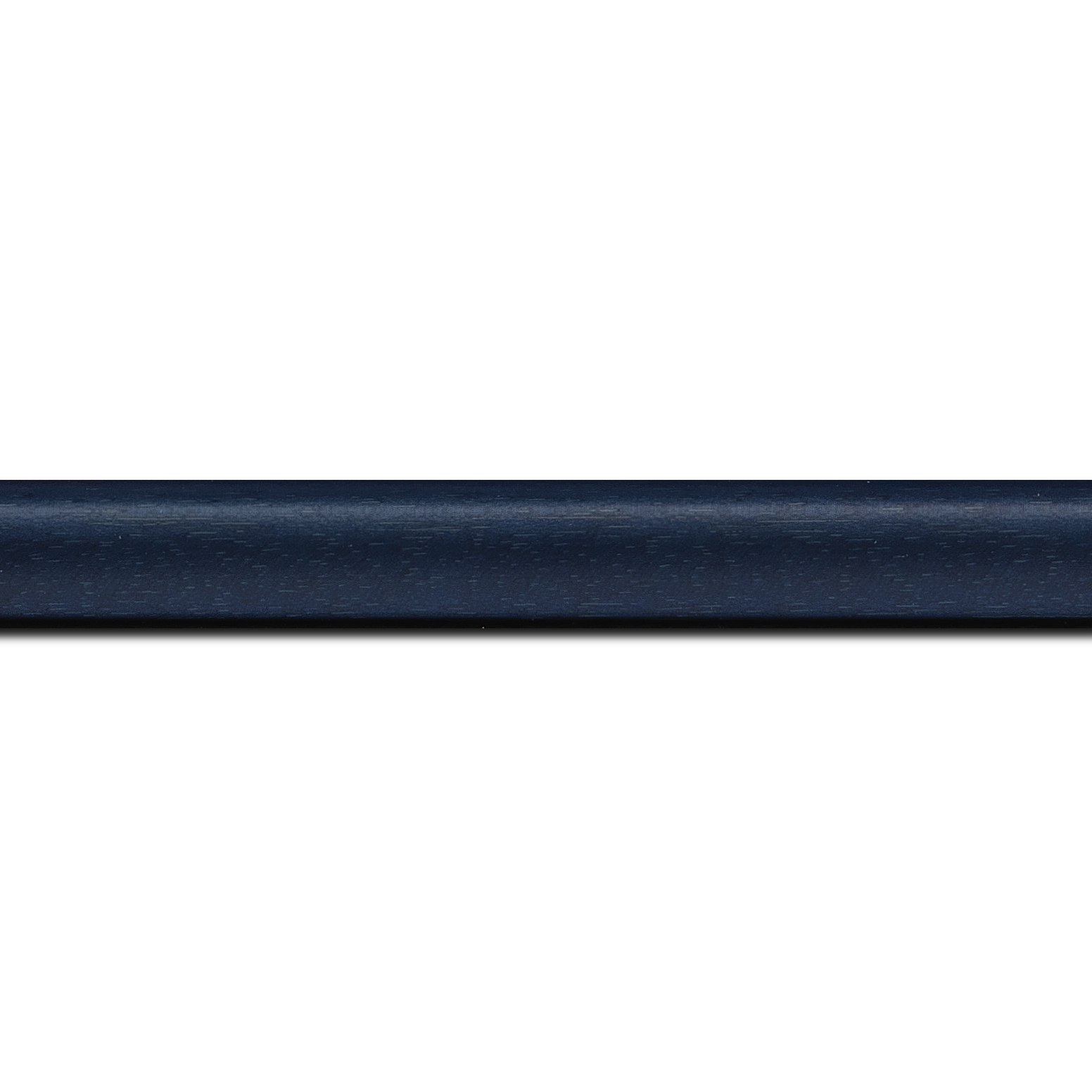 Baguette longueur 1.40m bois profil incurvé largeur 2.1cm couleur bleu foncé satiné