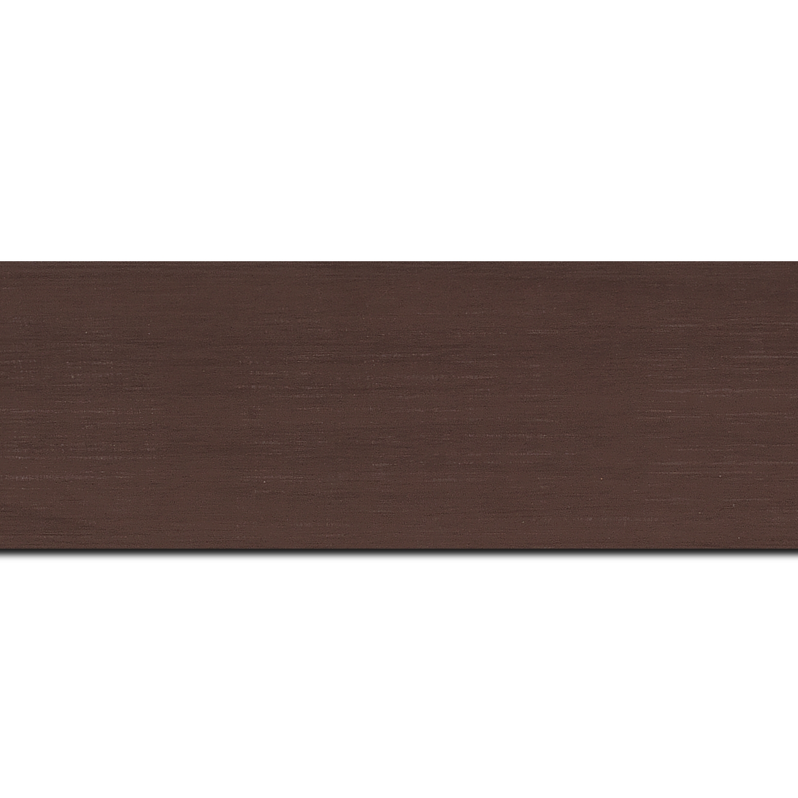 Baguette longueur 1.40m bois profil plat largeur 6cm chocolat satiné effet veiné ,chant extérieur du cadre de couleur noire
