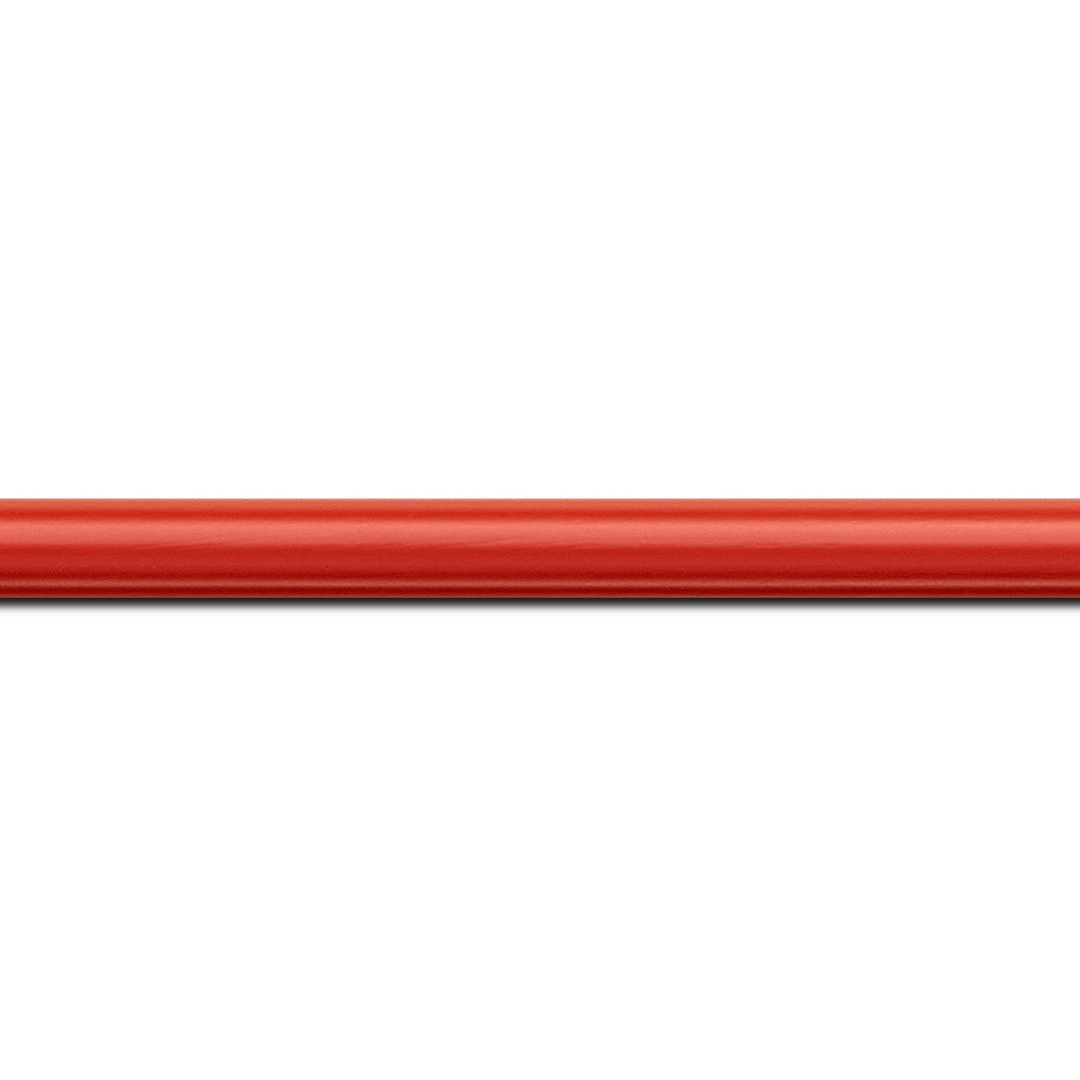 Pack par 12m, bois profil demi rond largeur 1.5cm couleur rouge ferrari mat (longueur baguette pouvant varier entre 2.40m et 3m selon arrivage des bois)
