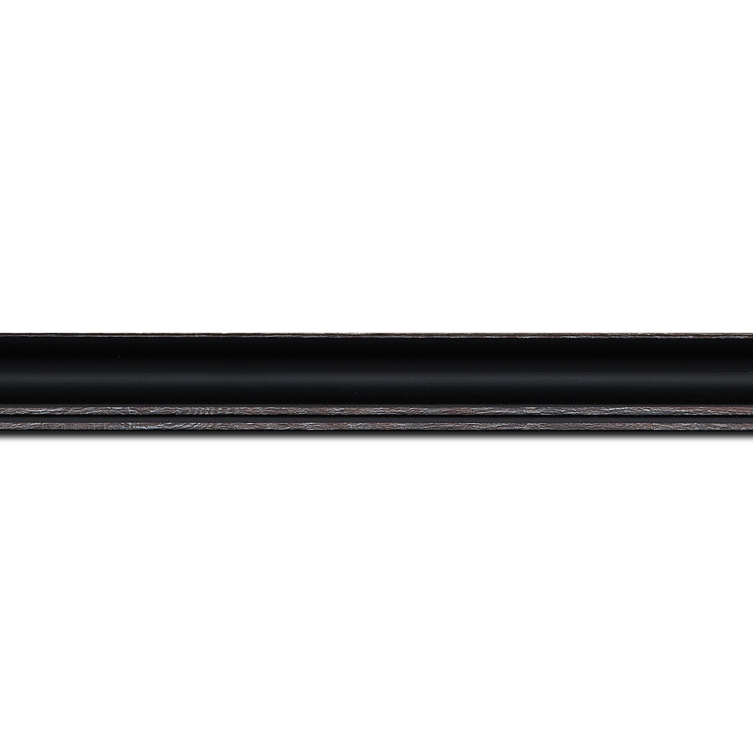 Baguette longueur 1.40m bois profil doucine inversée largeur 2.3cm noir satiné bord ressuyé