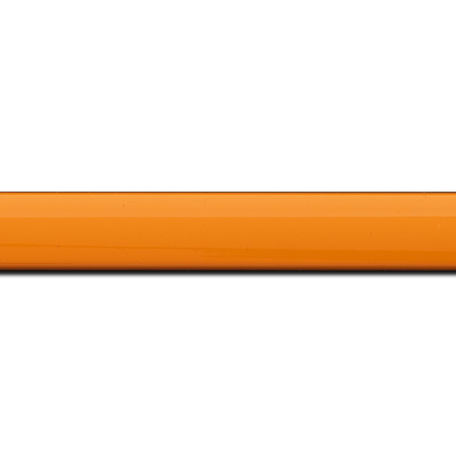 Baguette longueur 1.40m bois profil méplat largeur 2.3cm couleur orange laqué