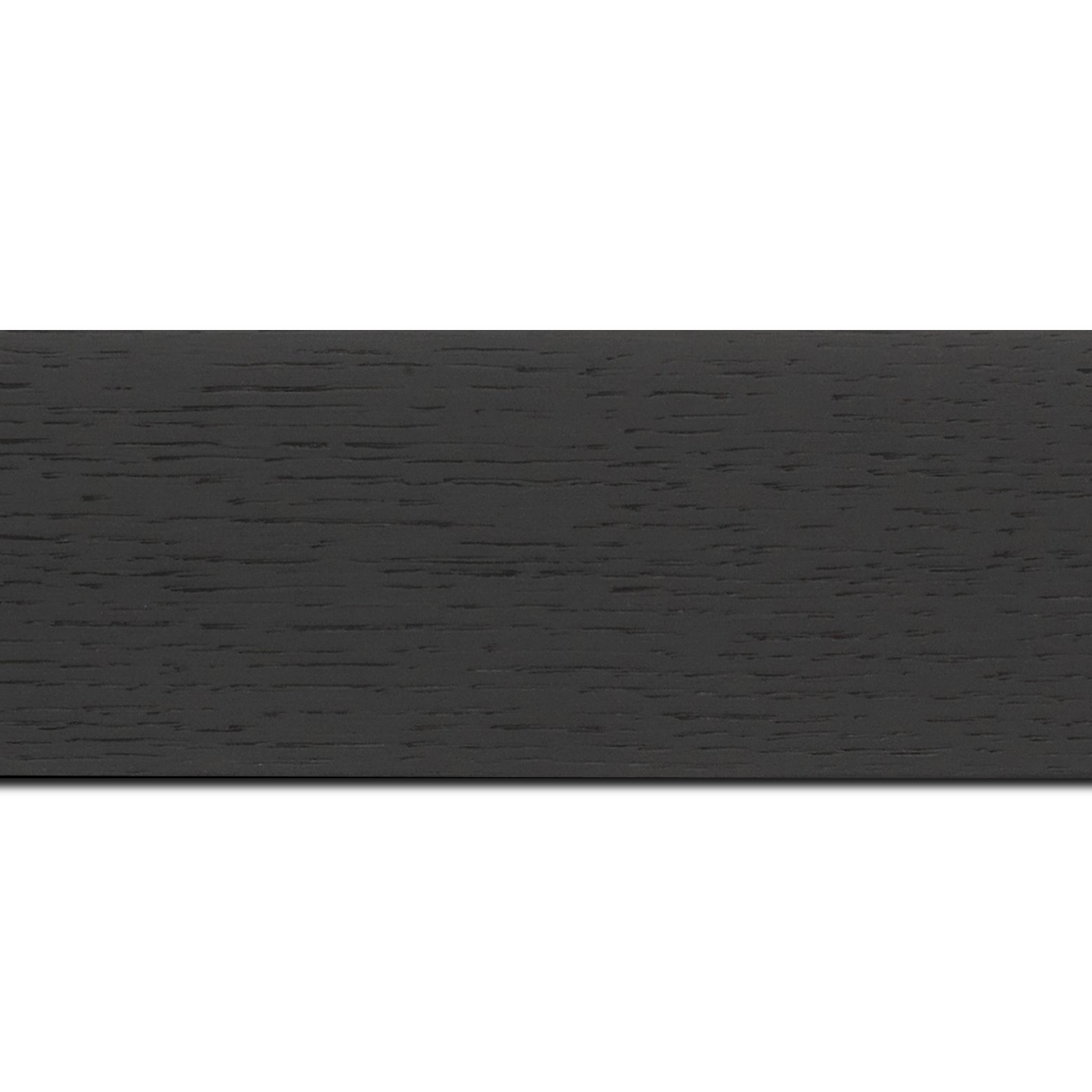 Pack par 12m, bois profil plat largeur 6.3cm plaquage haut de gamme chêne teinté noir (longueur baguette pouvant varier entre 2.40m et 3m selon arrivage des bois)