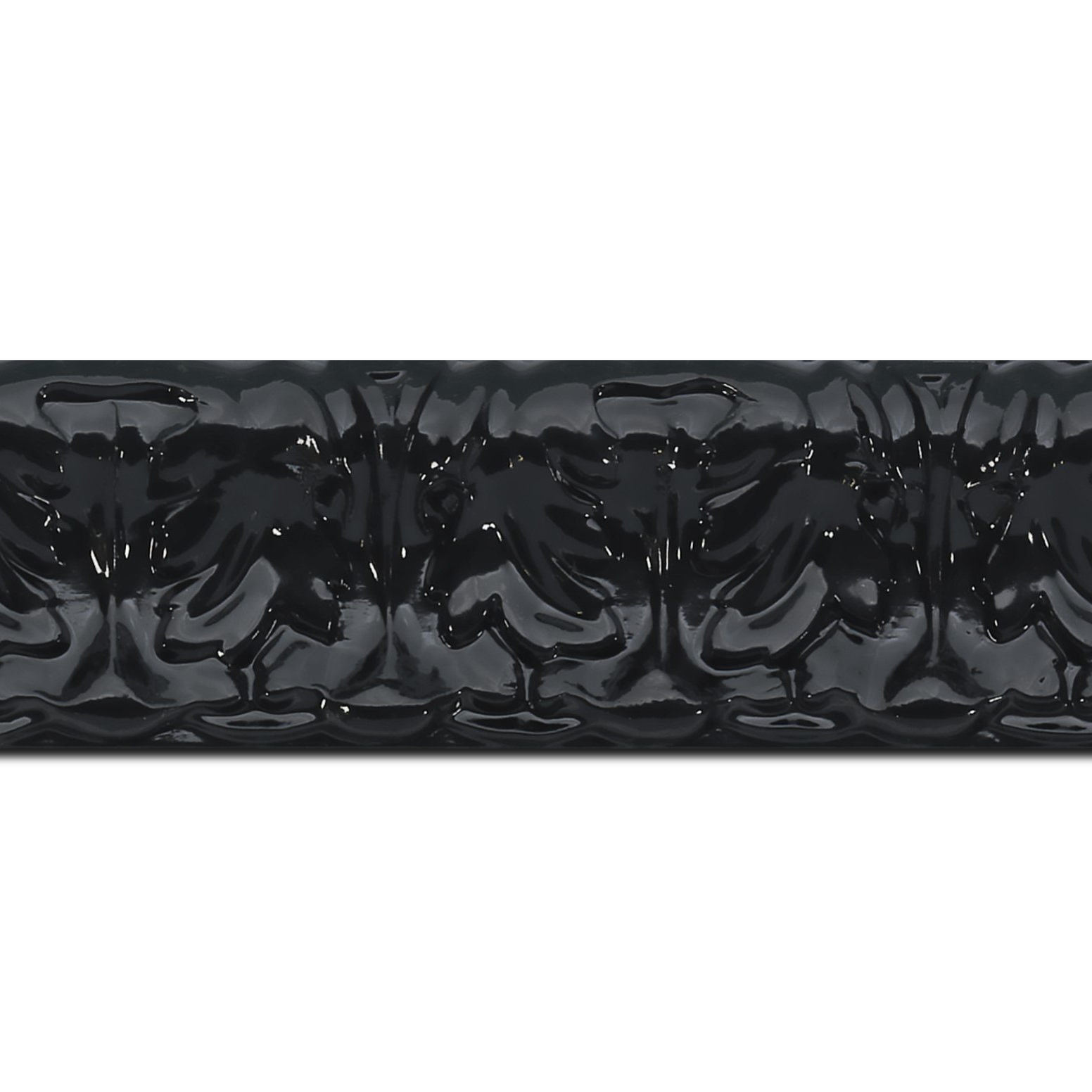 Baguette longueur 1.40m bois profil incurvé largeur 5.3cm couleur noir laqué style baroque