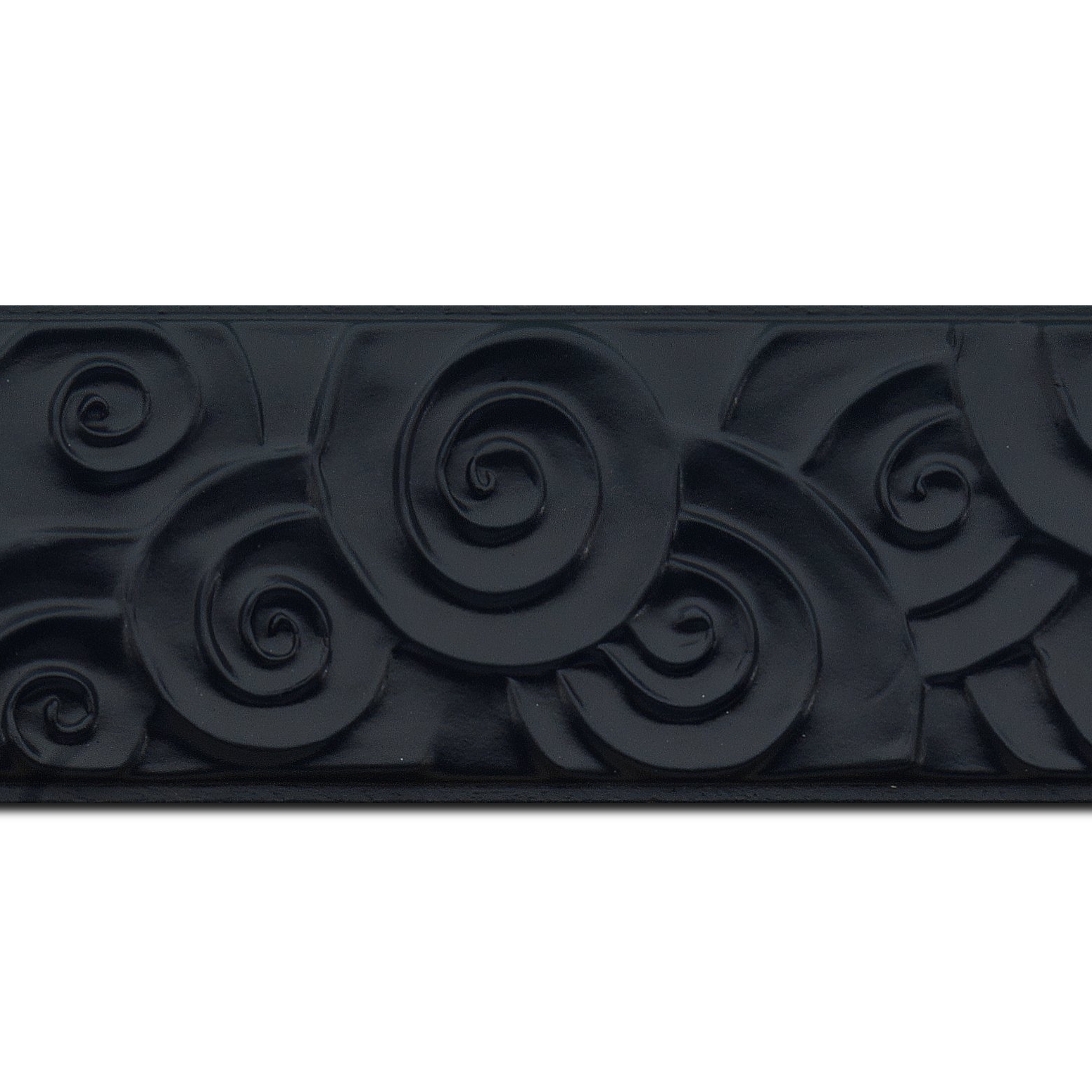 Baguette longueur 1.40m bois profil plat largeur 7cm couleur noir mat effet tourbillon