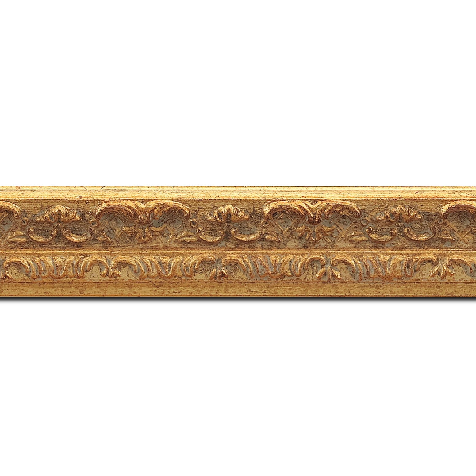Baguette longueur 1.40m bois profil incurvé largeur 2.8cm or antique à la feuille style