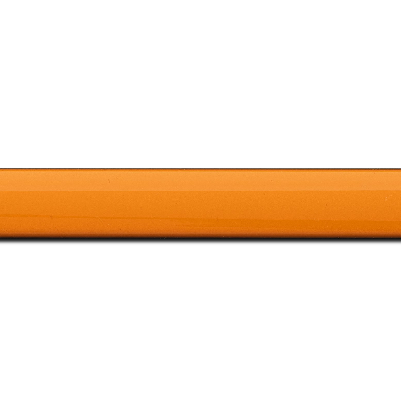 Baguette longueur 1.40m bois profil méplat largeur 2.3cm couleur orange laqué