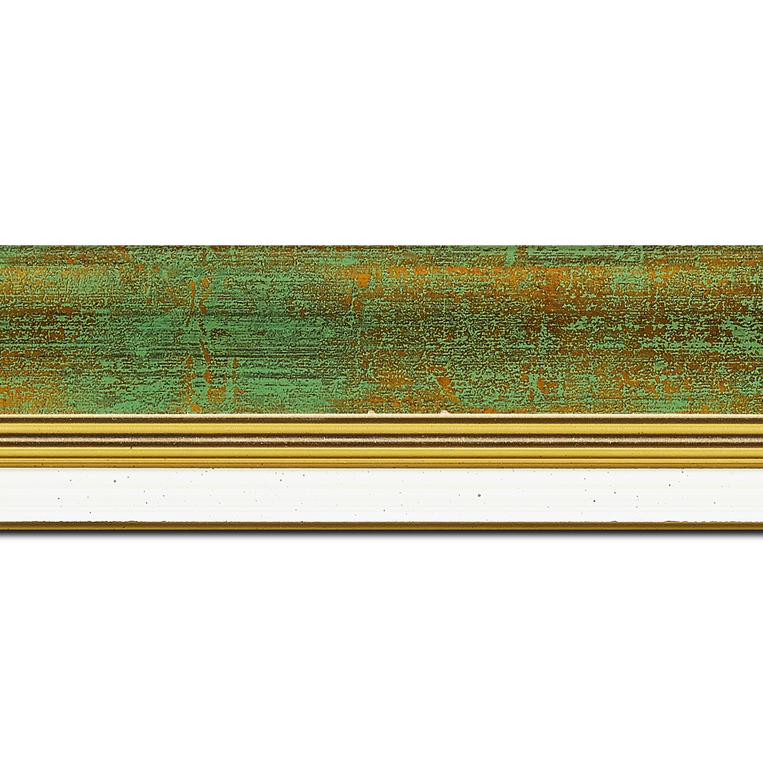Pack par 12m, bois profil incurvé largeur 5.7cm de couleur vert fond or marie louise blanche mouchetée filet or intégré(longueur baguette pouvant varier entre 2.40m et 3m selon arrivage des bois)