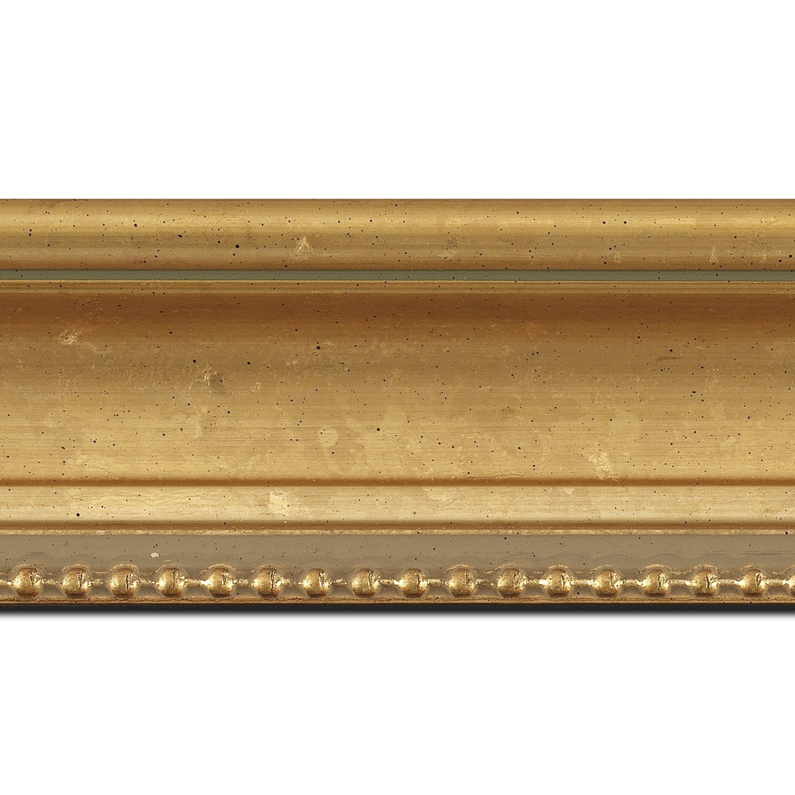 Baguette longueur 1.40m bois profil incurvé largeur 7.6cm or à la feuille filet perle