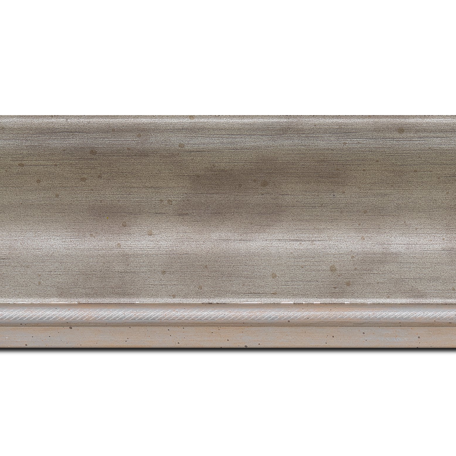Baguette longueur 1.40m bois profil incurvé largeur 7.5cm de couleur argent finition antique filet argent vermeille