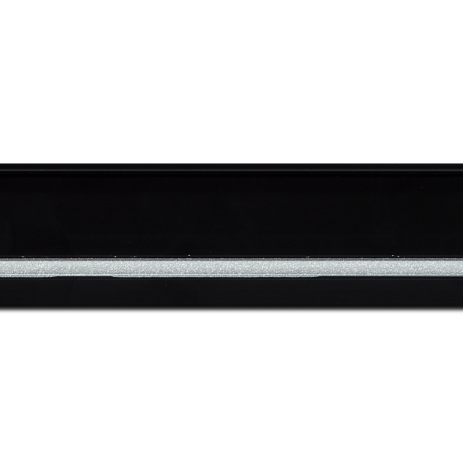 Baguette longueur 1.40m bois profil pente largeur 4.5cm de couleur noir mat filet argent