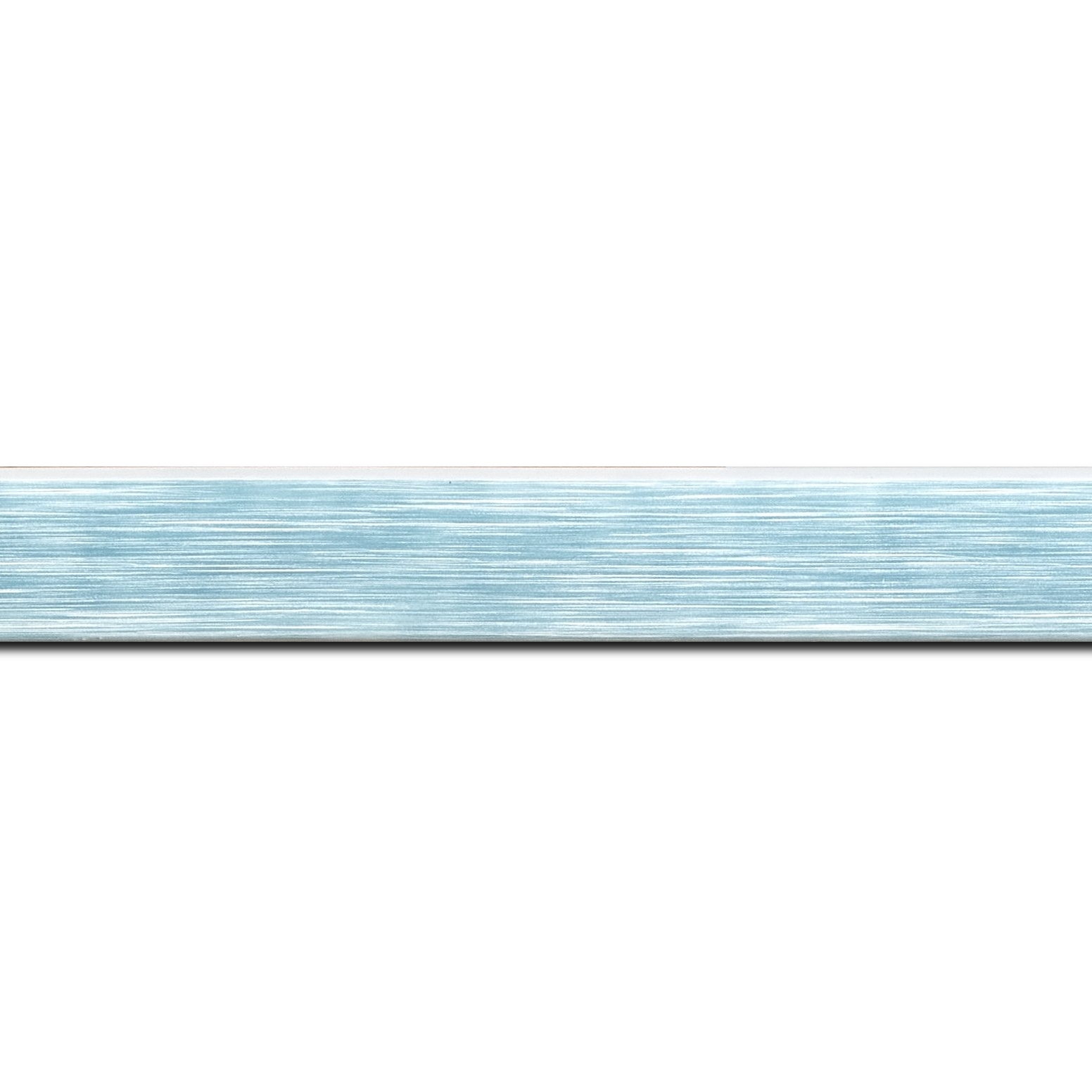 Baguette longueur 1.40m bois profil arrondi en pente plongeant largeur 2.4cm couleur bleu tendre, arête et chant extérieur du cadre blanc
