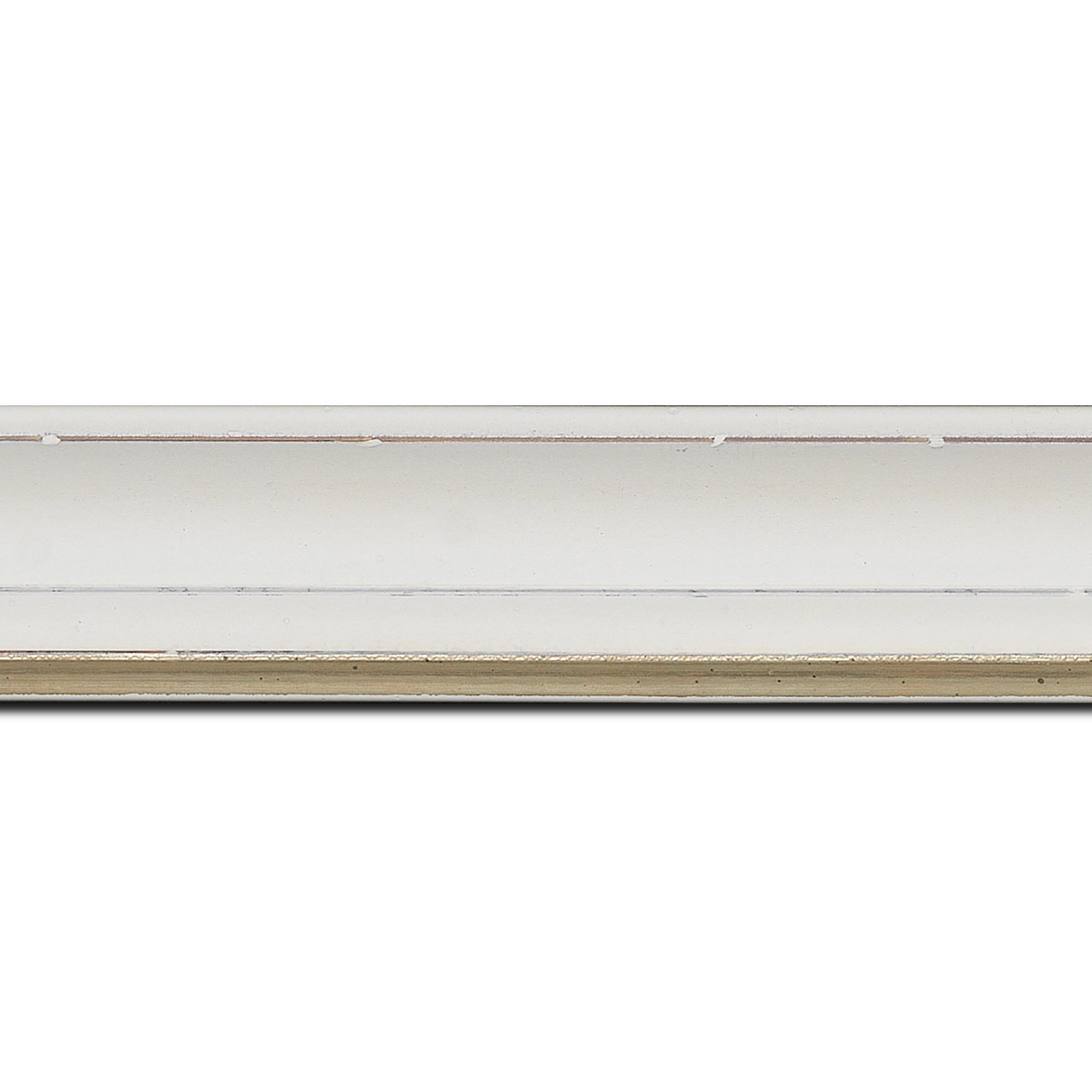 Pack par 12m, bois profil incurvé largeur 4.2cm couleur ivoire filet or fondu finition nature (longueur baguette pouvant varier entre 2.40m et 3m selon arrivage des bois)