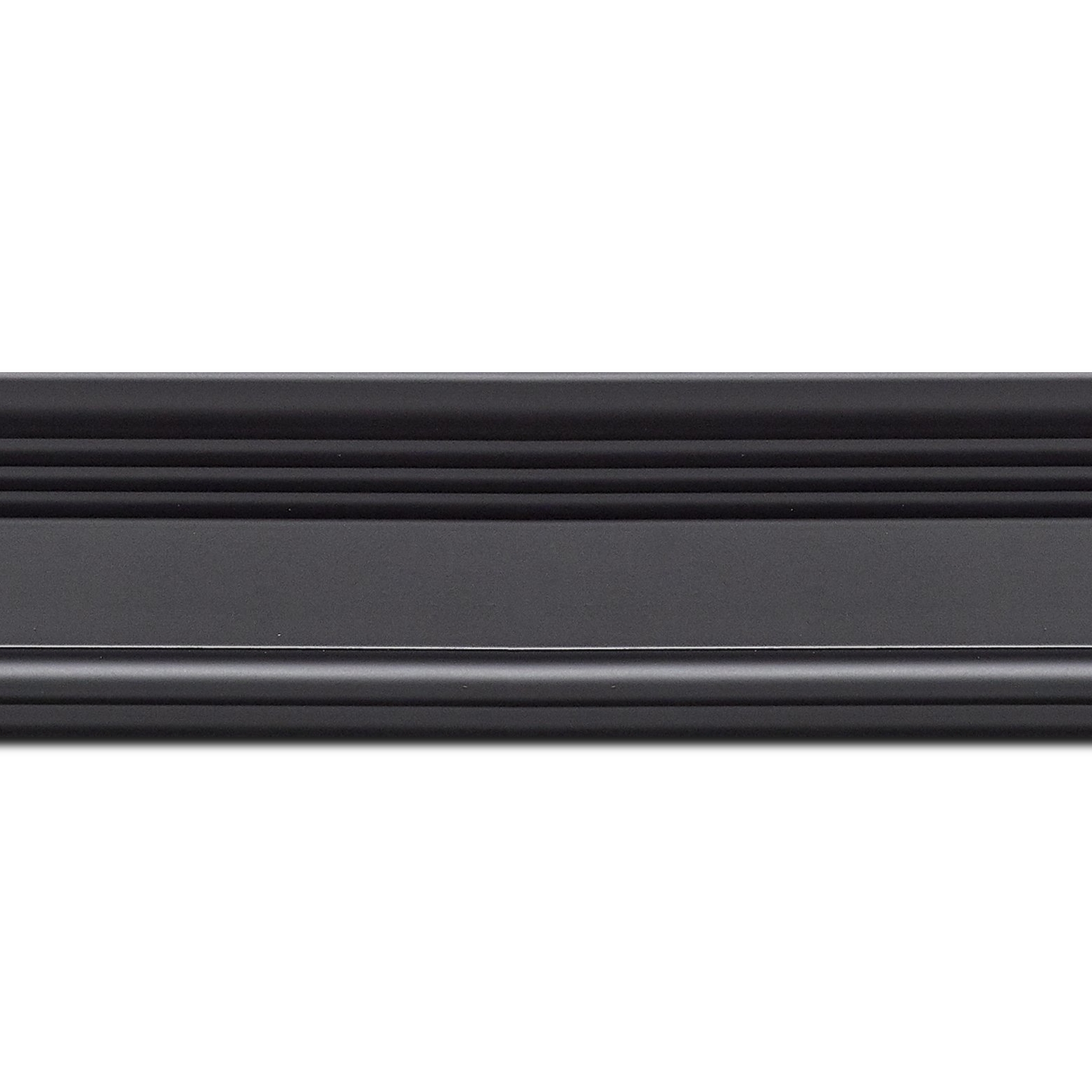 Baguette longueur 1.40m bois profil braque largeur 5.2cm noir mat finition pore bouché