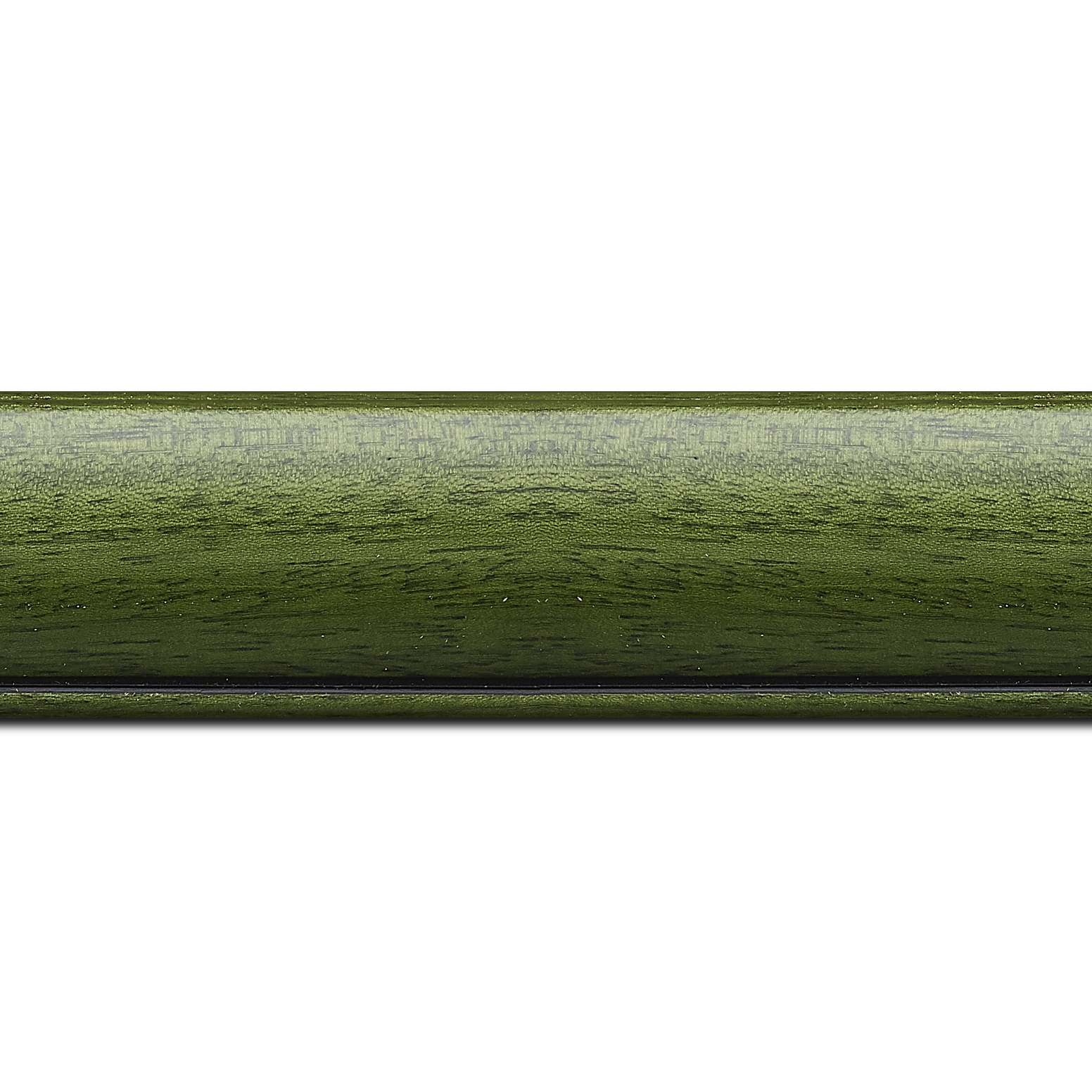 Pack par 12m, bois profil arrondi largeur 4.7cm couleur vert sapin satiné rehaussé d'un filet noir(longueur baguette pouvant varier entre 2.40m et 3m selon arrivage des bois)