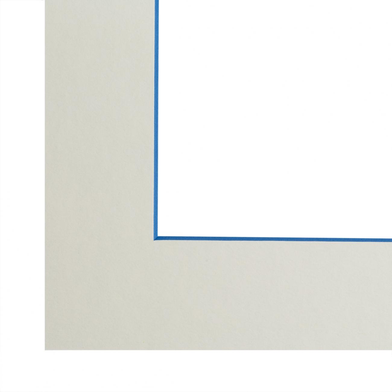 Passe-partout blanc naturel, âme de couleur pigmentée (bleu tonique), épaisseur 1,7mm dimension80x102cm