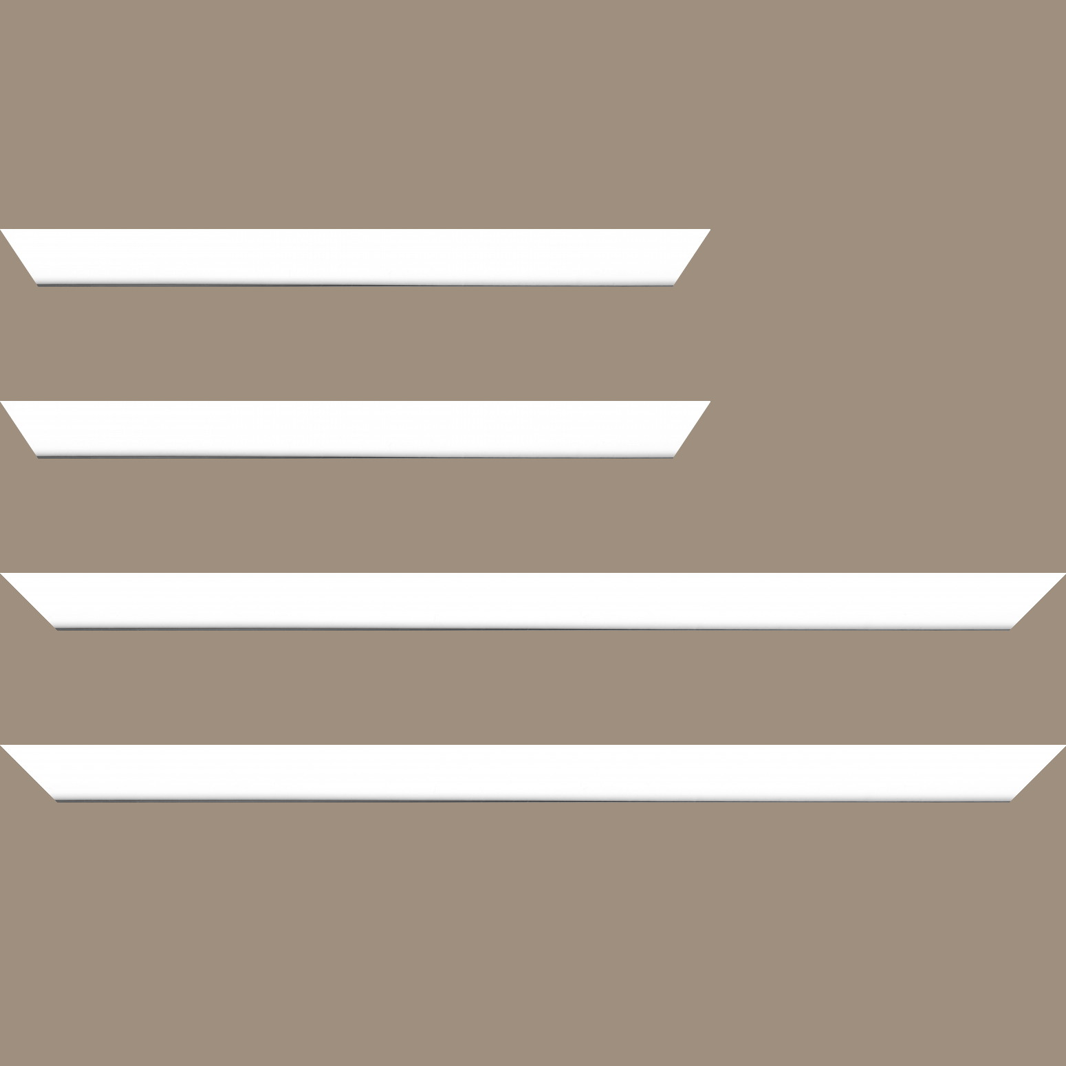Baguette service précoupé Bois profil méplat largeur 2.3cm couleur blanc laqué