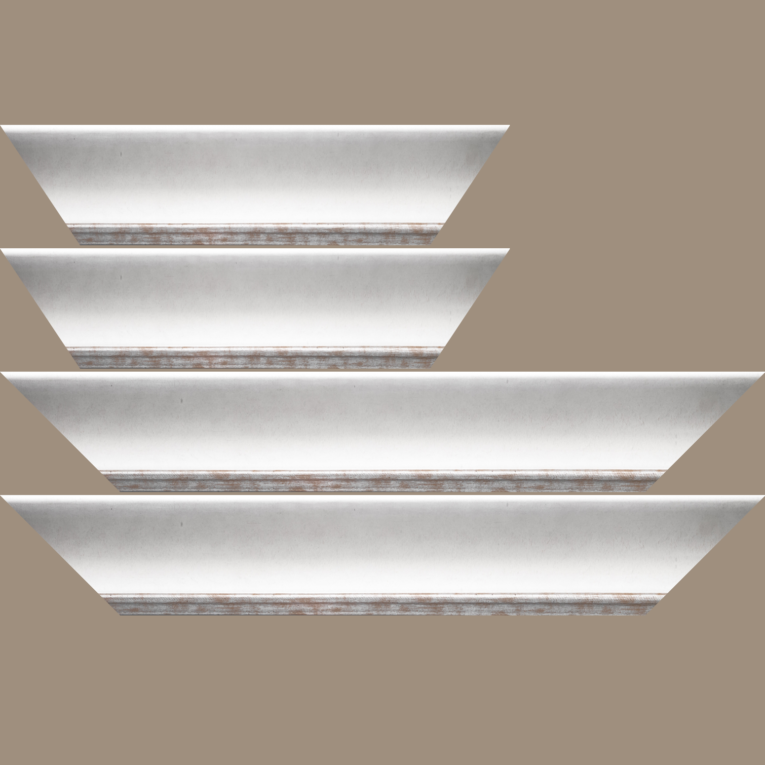 Baguette service précoupé Bois profil incurvé largeur 7.5cm de couleur blanc finition antique filet argent
