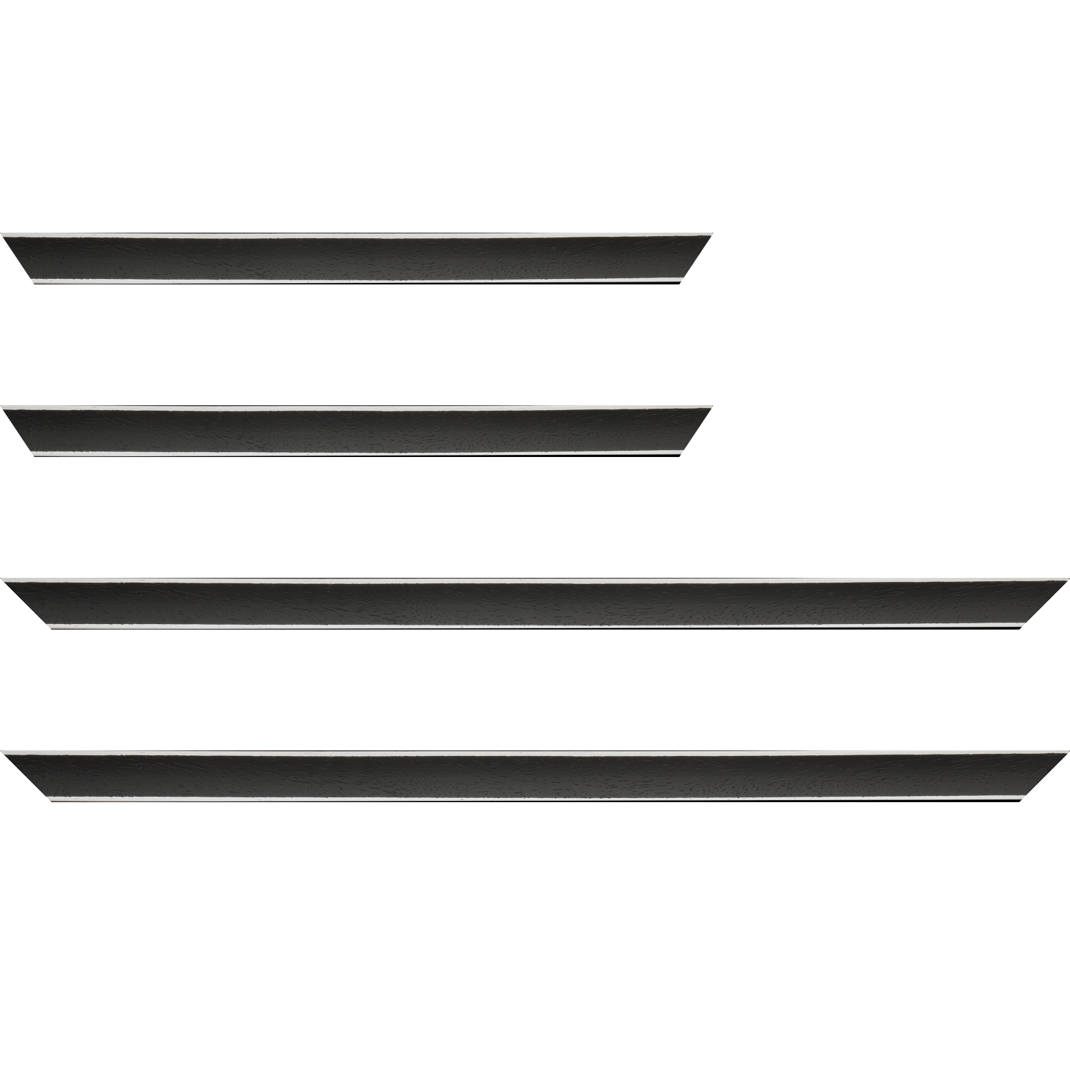 Baguette service précoupé Bois profil concave largeur 2.4cm couleur noir satiné arêtes essuyés blanchies de chaque coté
