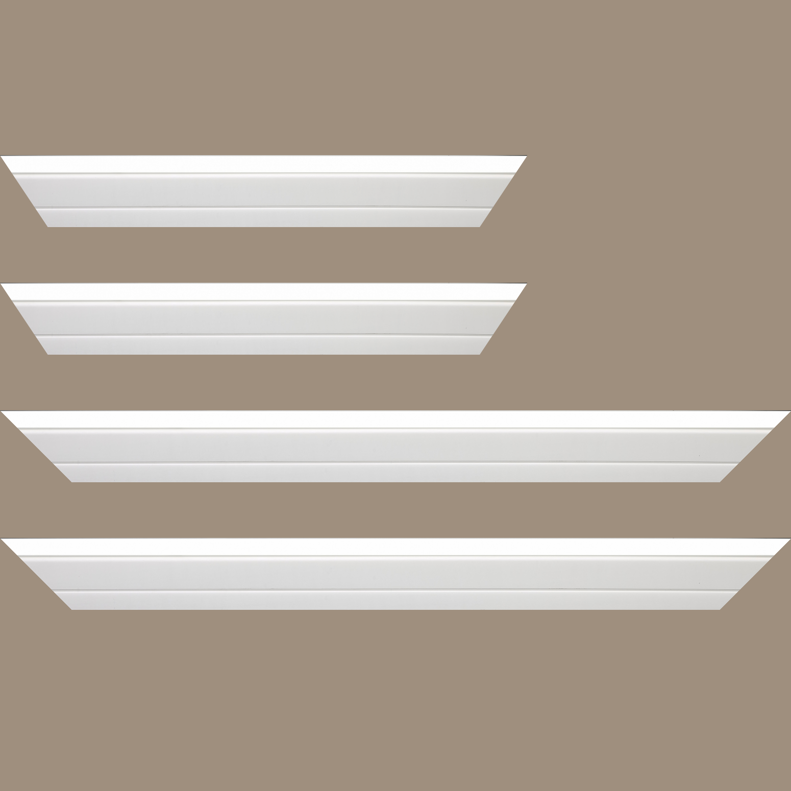 Baguette service précoupé Bois caisse américaine profil escalier largeur 4.4cm blanc laqué (spécialement conçu pour les châssis d'une épaisseur jusqu’à 2.5cm )